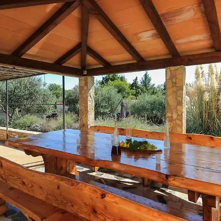 Large Ska With Amazing Private Pool Near The And Town By Wiibuk *