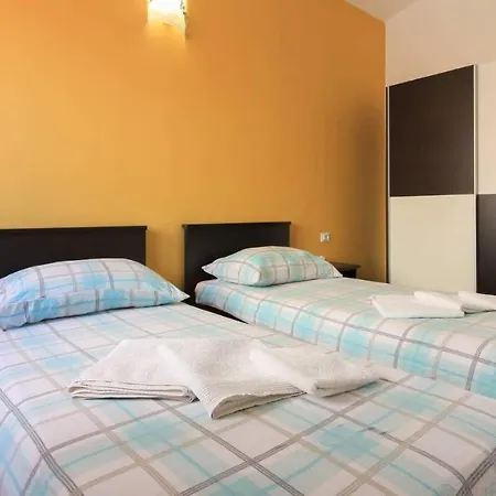 Large Ska With Amazing Private Pool Near The And Town By Wiibuk