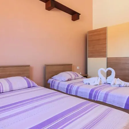 Large Ska With Amazing Private Pool Near The And Town By Wiibuk *