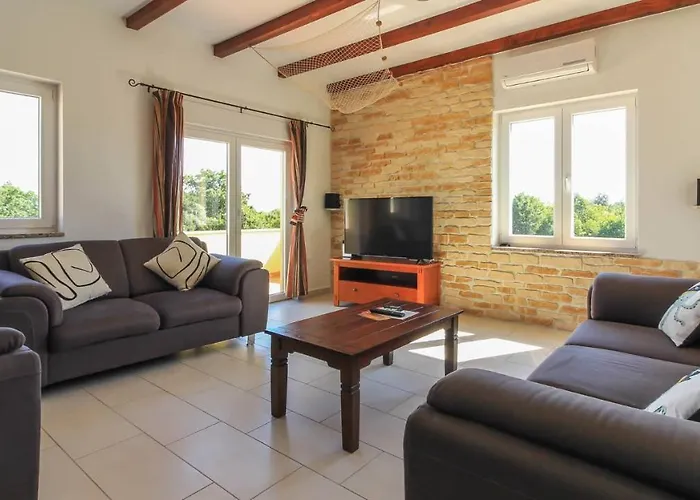 Large Ska With Amazing Private Pool Near The And Town By Wiibuk *