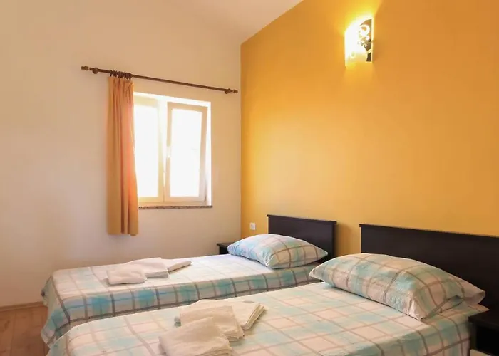 Large Ska With Amazing Private Pool Near The And Town By Wiibuk Vila *