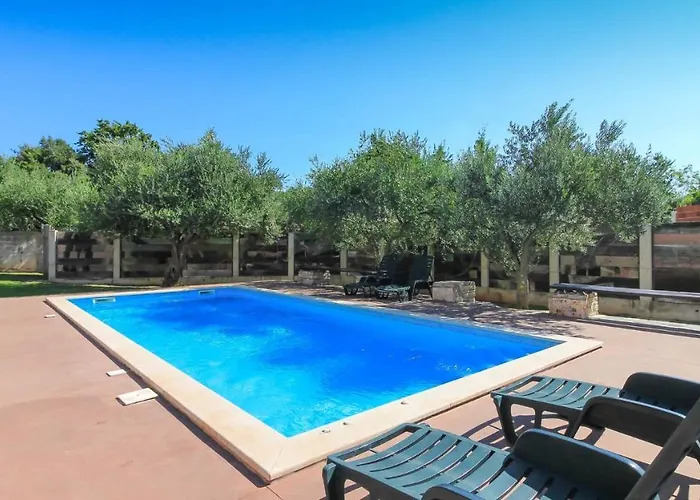 Large Ska With Amazing Private Pool Near The And Town By Wiibuk *