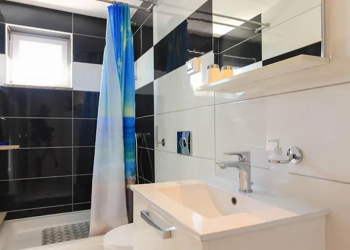 Large Ska With Amazing Private Pool Near The And Town By Wiibuk *