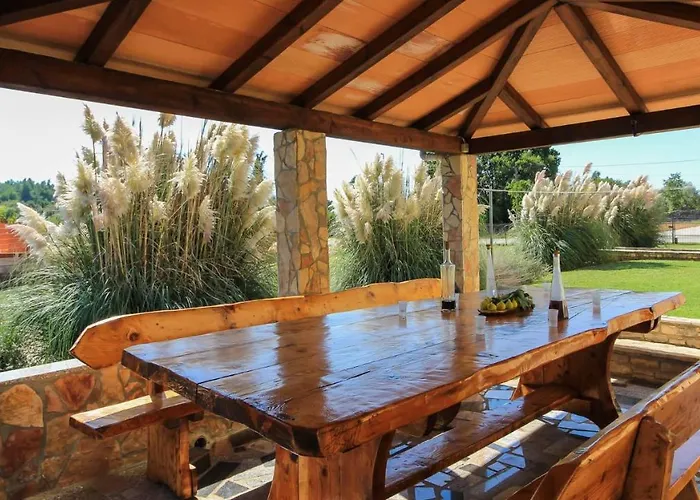 Villa Large Ska With Amazing Private Pool Near The And Town By Wiibuk