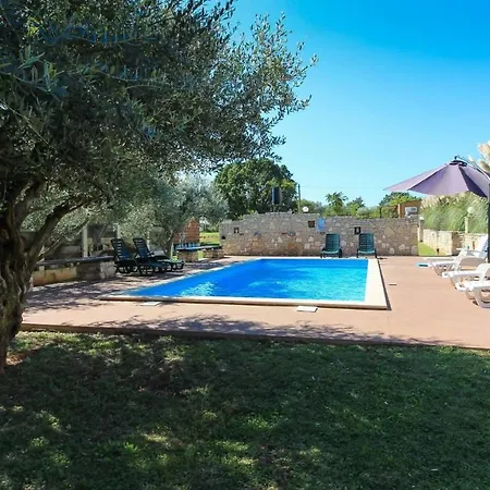 Villa Large Ska With Amazing Private Pool Near The And Town By Wiibuk Pola
