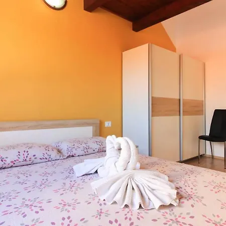 Large Ska With Amazing Private Pool Near The And Town By Wiibuk Villa