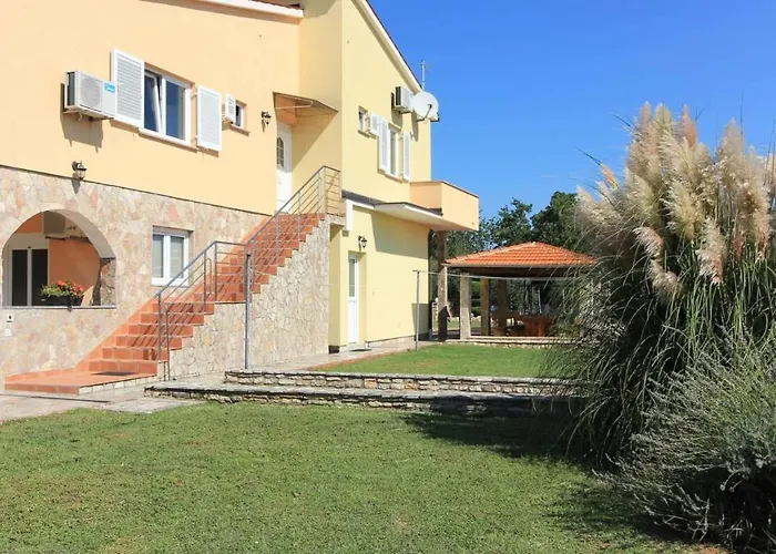 Villa Large Ska With Amazing Private Pool Near The And Town By Wiibuk *