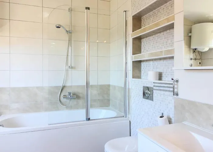 Large Ska With Amazing Private Pool Near The And Town By Wiibuk * Pula