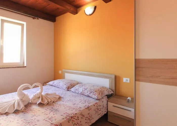 Large Ska With Amazing Private Pool Near The And Town By Wiibuk *