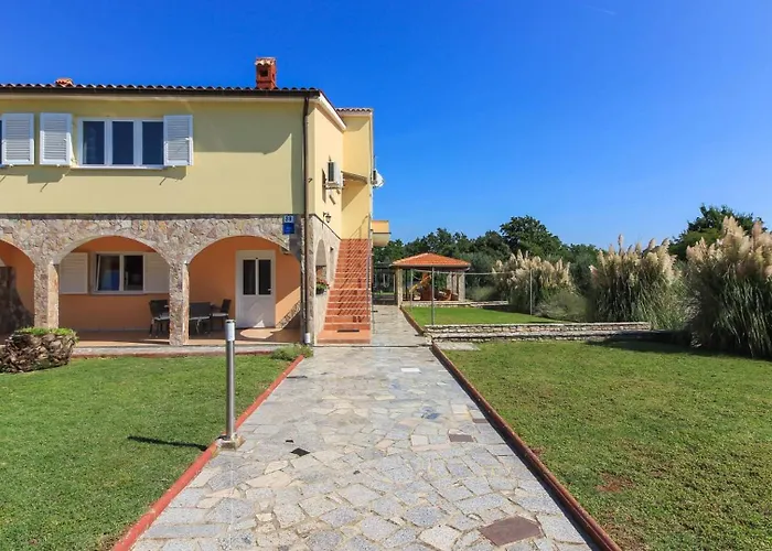 Large Ska With Amazing Private Pool Near The And Town By Wiibuk Villa *