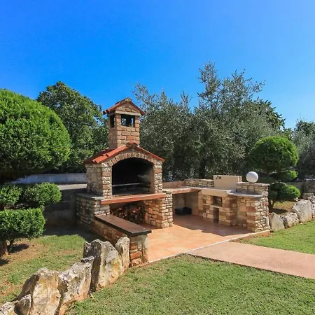 Large Ska With Amazing Private Pool Near The And Town By Wiibuk Villa Pola