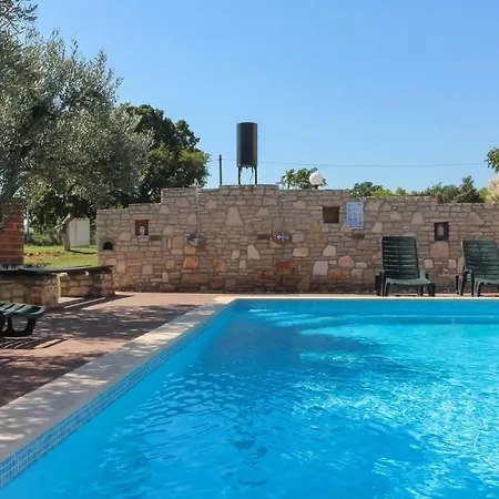 Villa Large Ska With Amazing Private Pool Near The And Town By Wiibuk Pola