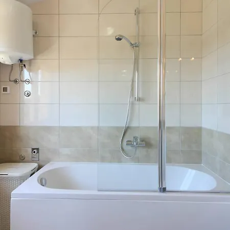 Large Ska With Amazing Private Pool Near The And Town By Wiibuk Villa Pola